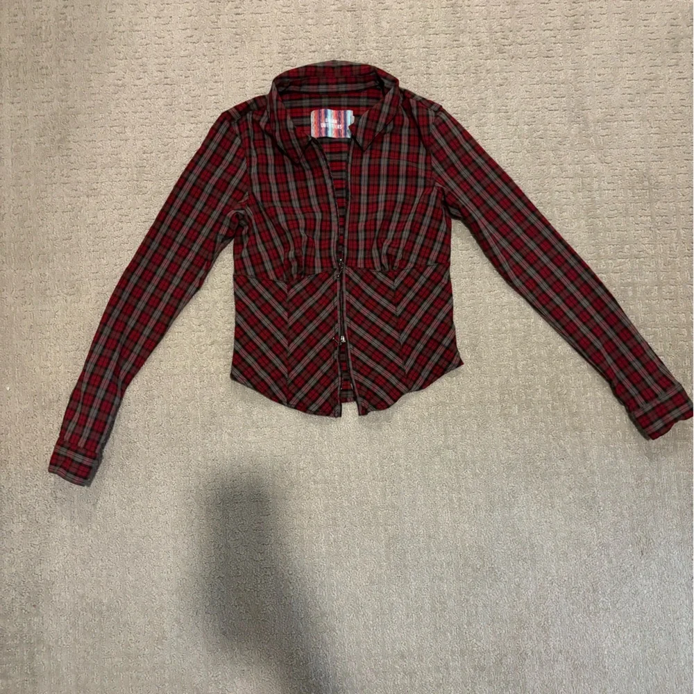 Urban Outfitters Red and Gray Plaid Shirt small - Picture 1 of 5